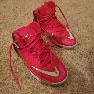Nike boys basketball shoes